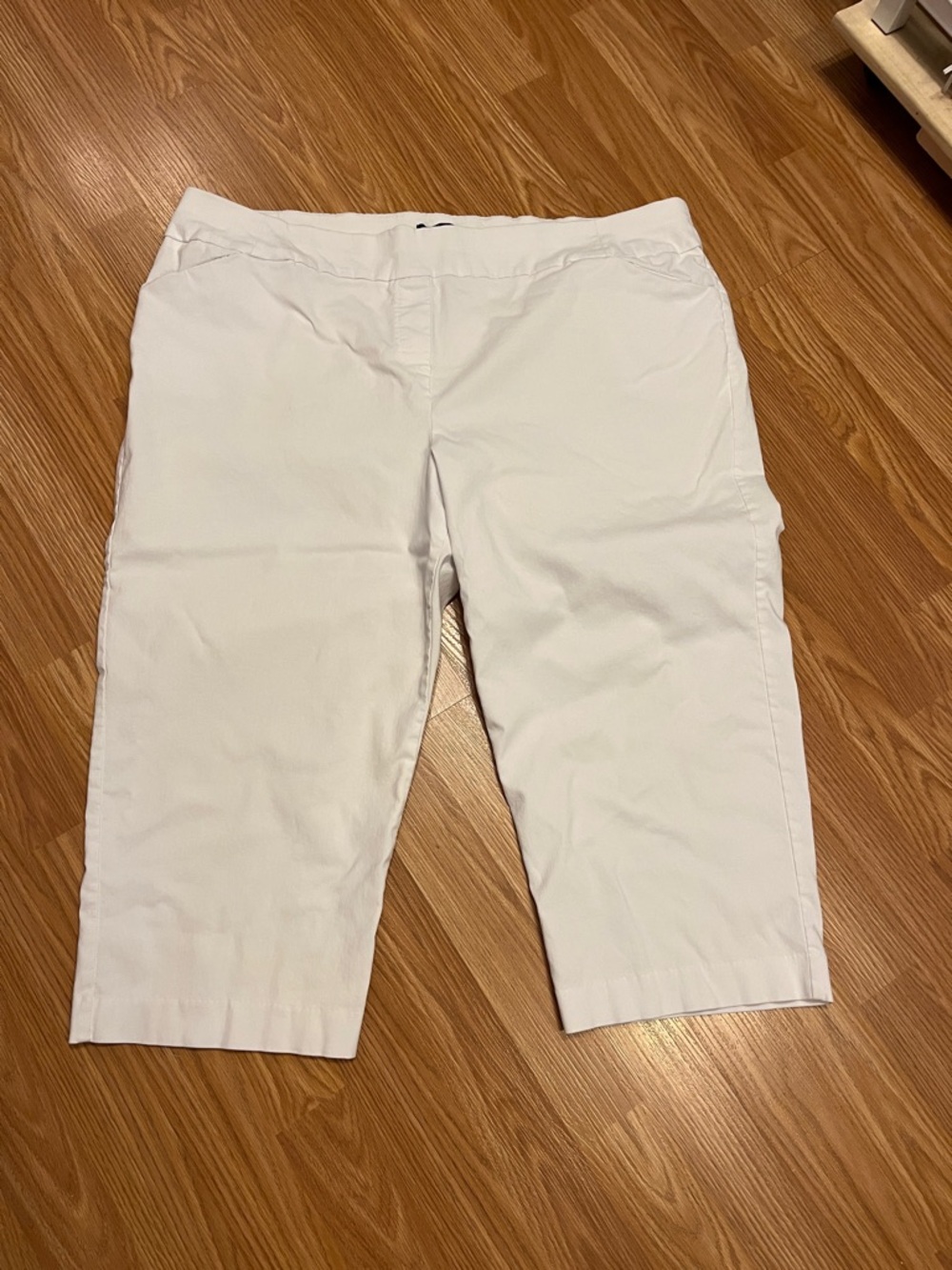 Penningtons White Stretch Capri Pants Size 24 - Picture 2 of 11